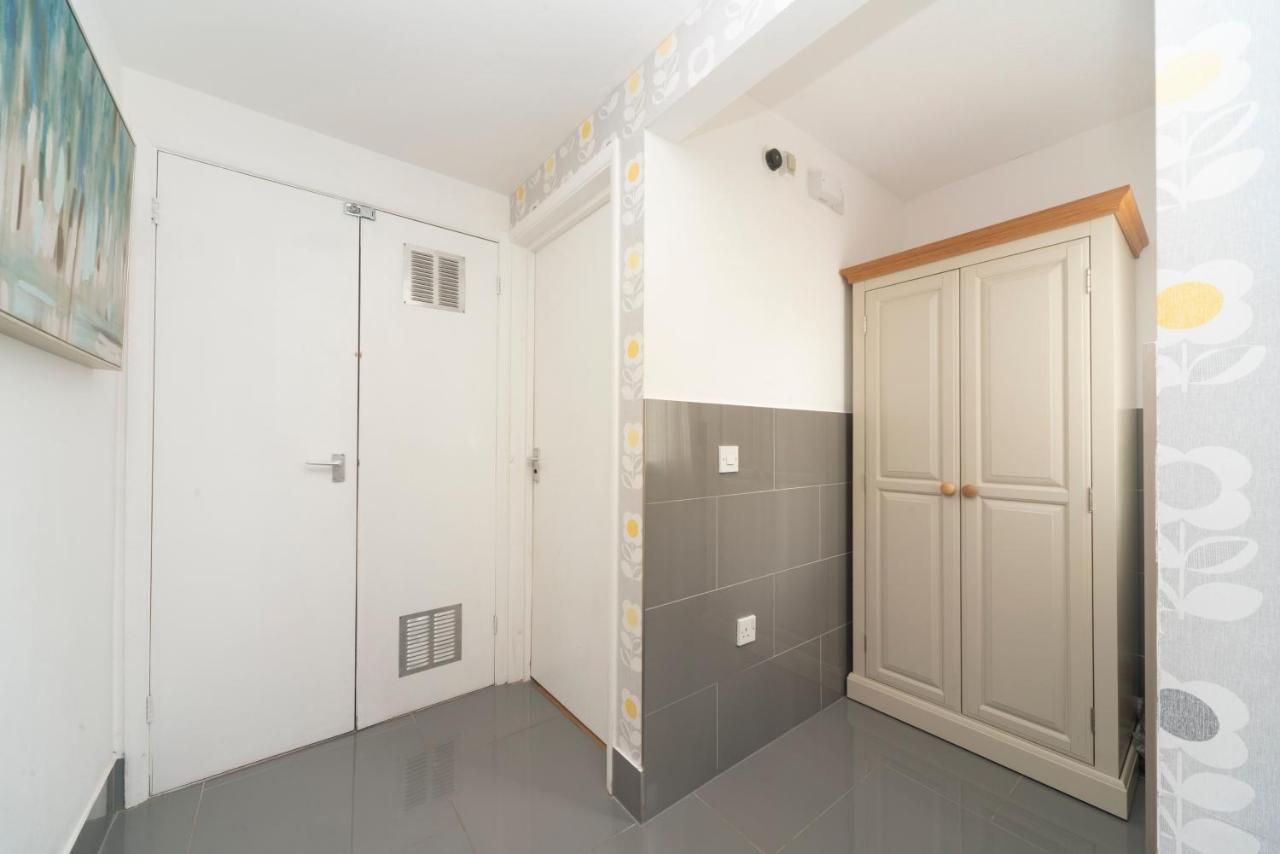 10 Boutique Studio Apartment Near Tube - Quiet Location Little Missenden 外观 照片