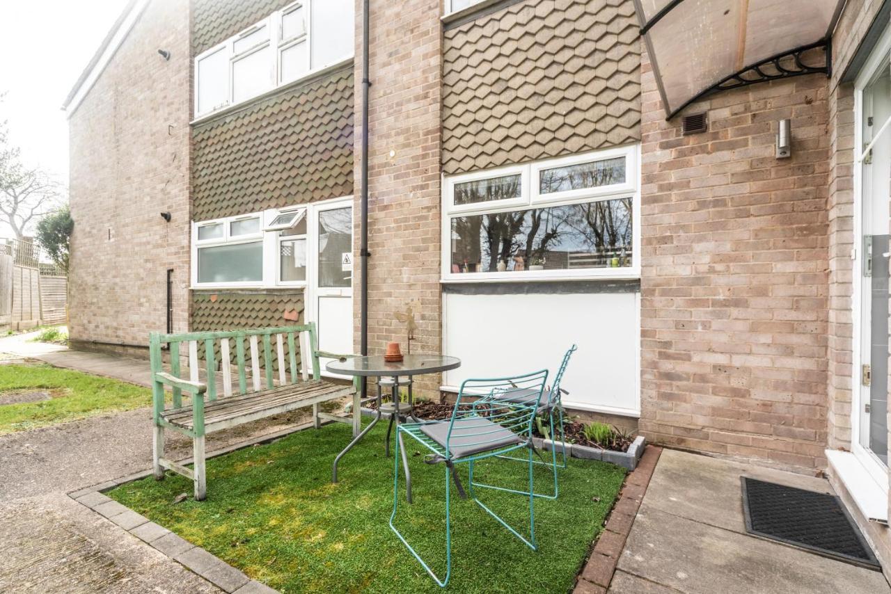 10 Boutique Studio Apartment Near Tube - Quiet Location Little Missenden 外观 照片